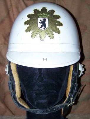 CASCO MOTOCICLISTA POLIZIA BERLINO OVEST ORIGINALE CASCO MOTOCICLISTA POLIZIA BERLINO OVEST ORIGINALE