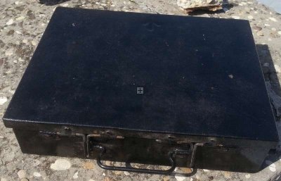 GB CASSETTA SANITARIA IN METALLO ORIGINALE USATO GB CASSETTA SANITARIA IN METALLO ORIGINALE USATO